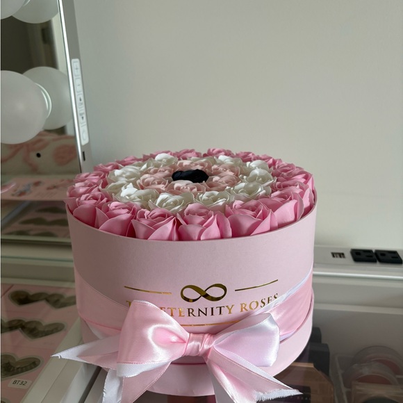 Eternity Roses Pink Evil Eye - Picture 2 of 2